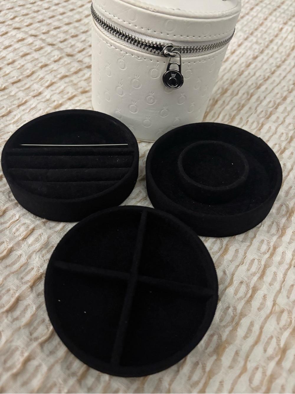 Pandora White Travel Jewelry Case with Black Velvet Inserts